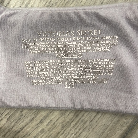 Victoria Secret Bra - Picture 3 of 5